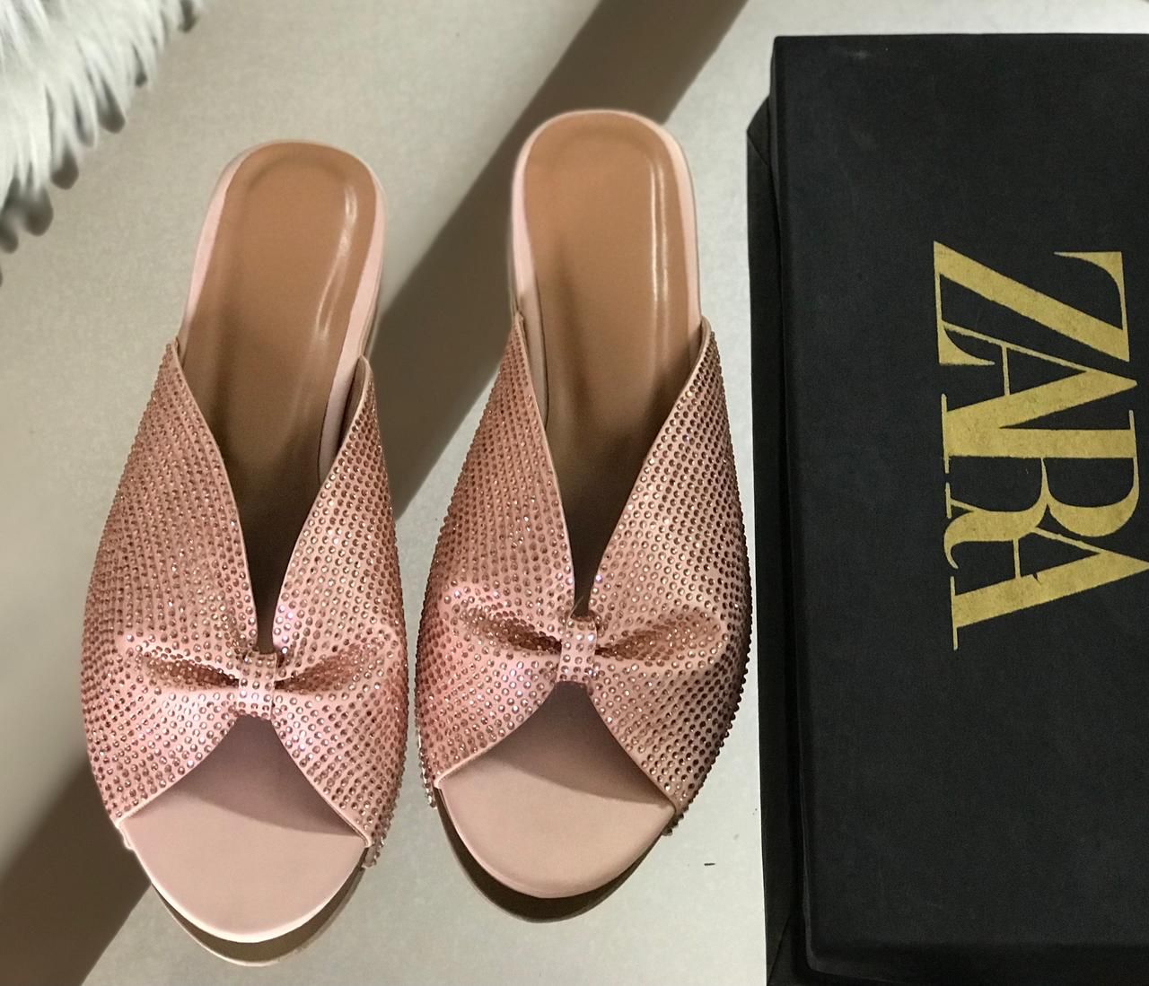 Zara diamond flate